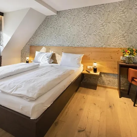 Jauch's Loewen Hotel-restaurant ホテル