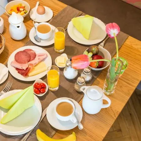 ホテル Jauch's Loewen Hotel-restaurant 3*