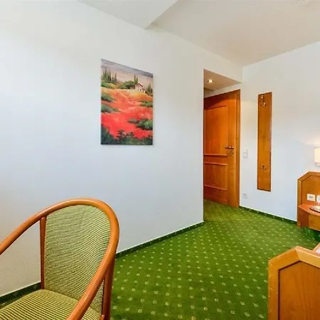 Jauch's Loewen Hotel-restaurant 3*