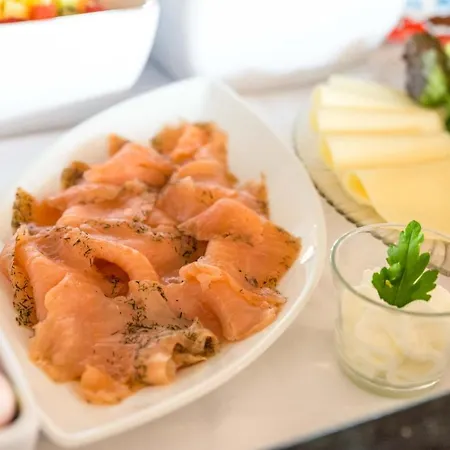 ホテル Jauch's Loewen Hotel-restaurant 3*