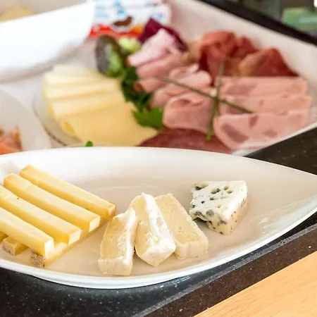 Jauch's Loewen Hotel-restaurant 3* Neuershausen